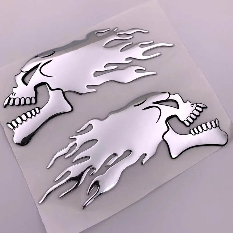2 sztuki/Piar srebrne naklejki motocyklowe 3D Fire Ghost Skull Head Auto Hurricane Chrome Plating