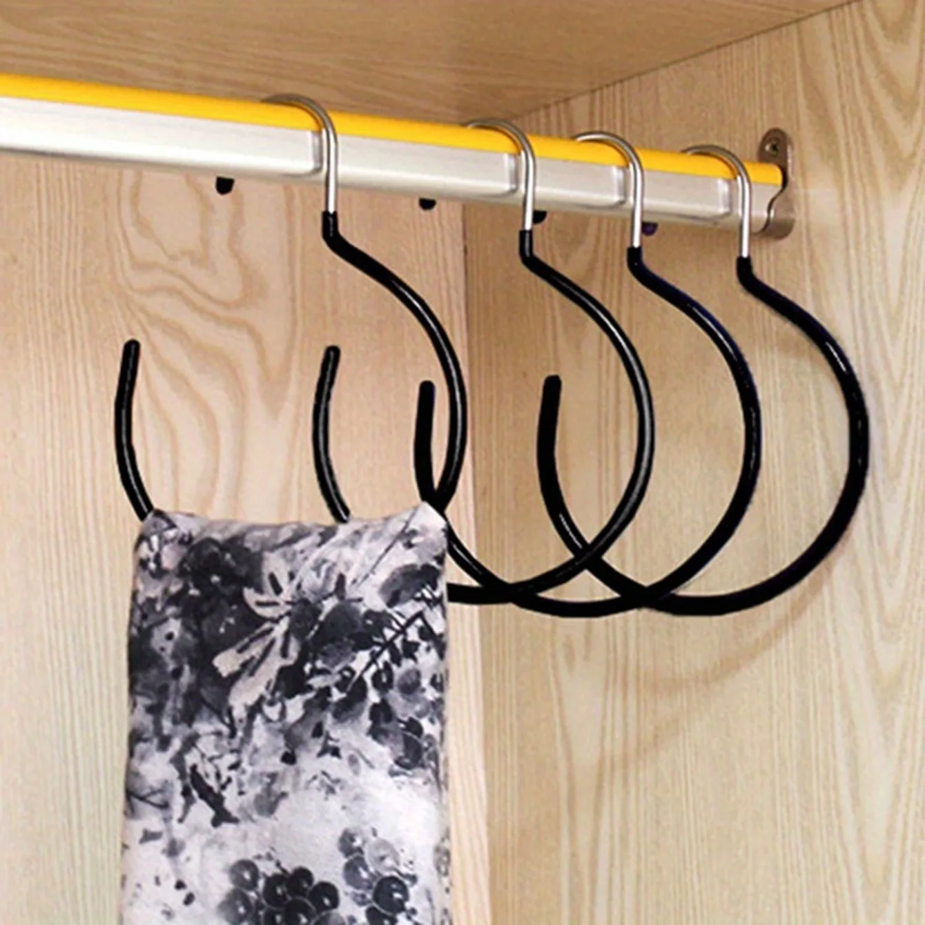 1/2/5 Plastic Dipped Non-Slip Silk Scarf Rack, Scarf Storage Rack, Multifunctional Tie Hat Hanger, Belt Storage Hook, Clothes Hanger Artifact