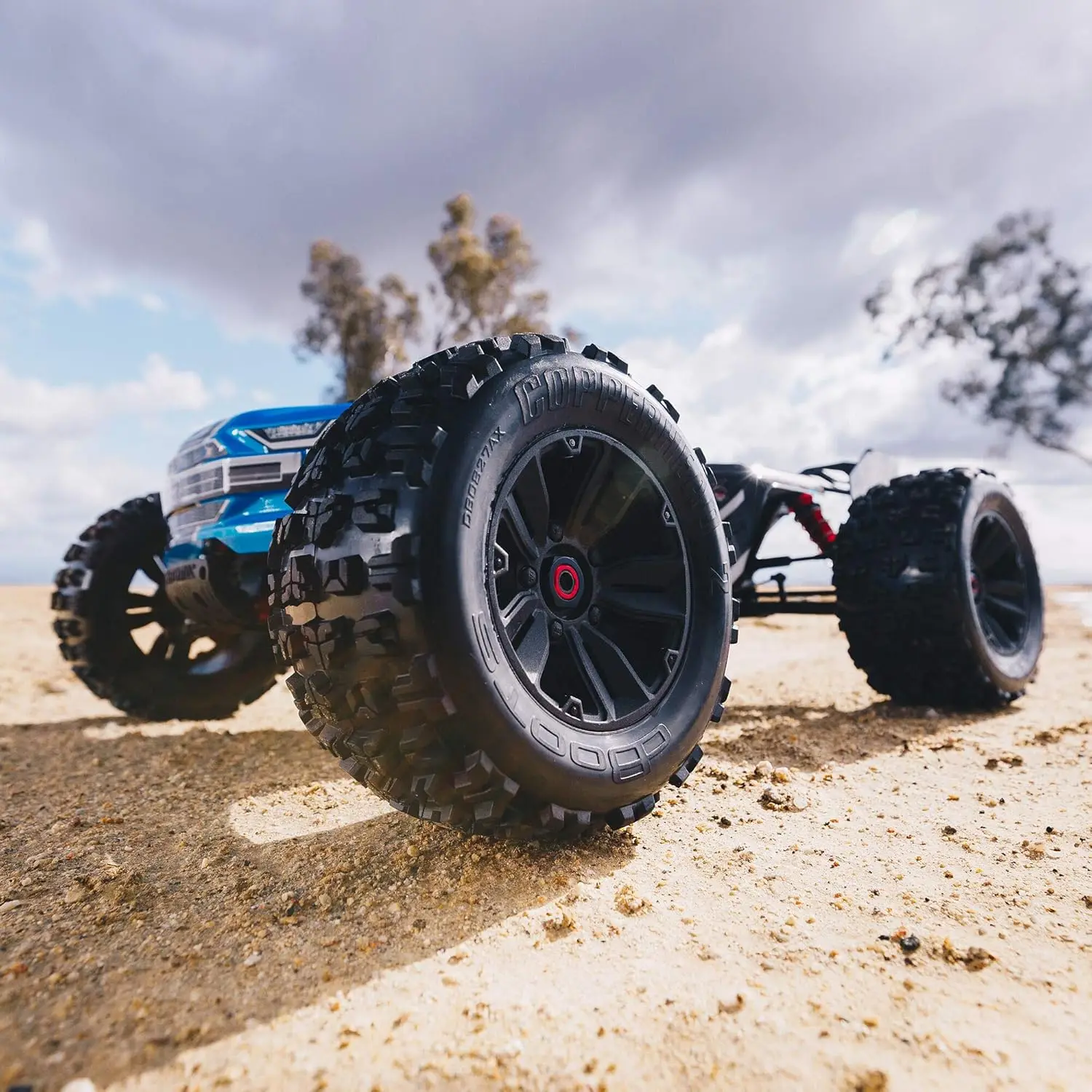 รถบรรทุก 1/8 KRATON 6S V5 4WD BLX Speed Monster RC รถบรรทุก Spektrum Firma RTR (รวมเครื่องส่งสัญญาณและตัวรับสัญญาณ, Batte