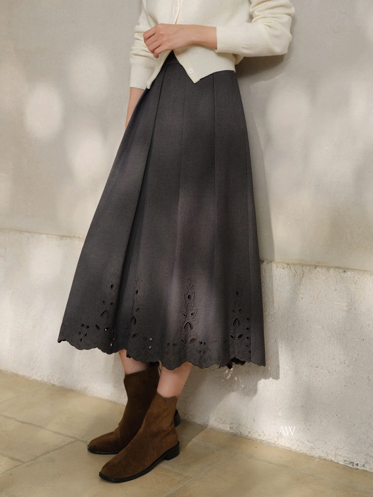 

bunny Embroidered A-Line Midi Skirt Women's Winter Vintage Ele Design Gored Skirt High Waist Polyester Fiber