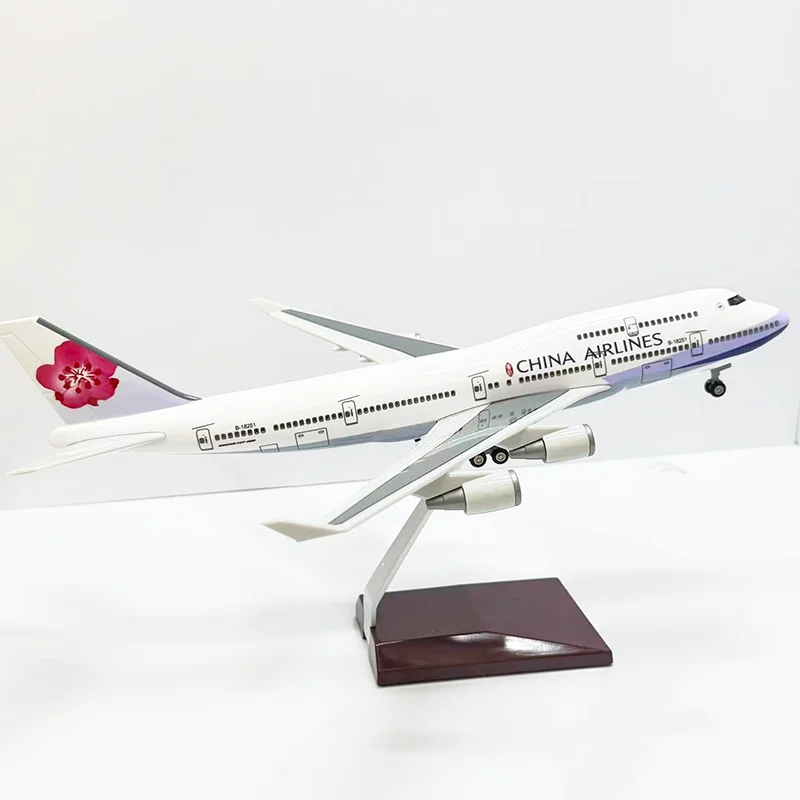 37cm China Airlines Boeing 747 Jet Airliner 1:190 Scale Simulated Aircraft Toy Model with Lights and Landing Gear view 2