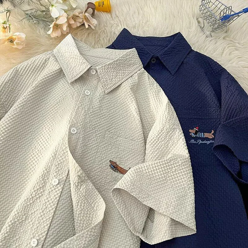

Men's Short Sleeve Bubble Fabric Embroidered Shirt Texture Design Summer Casual Style Hair Stylist Shirt Loose Fit Youth Trend