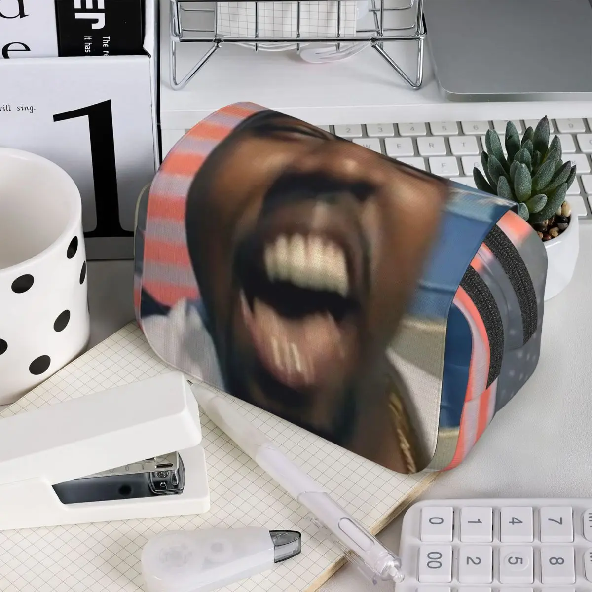 

Крутой, забавный пенал KanyES Wests для студентов, подарок, коробка для ручек, сумка для карандашей, канцелярские принадлежности, сумка-держатель для ручек