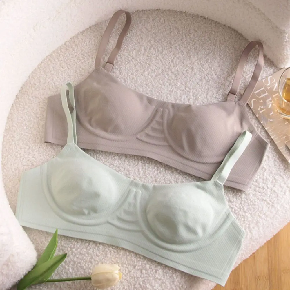 حمالة صدر مريحة ورائعة لاسلكية مضادة للترهل ومضادة للصدمات للنساء ملابس داخلية رفيعة بدون خياطة للفتيات