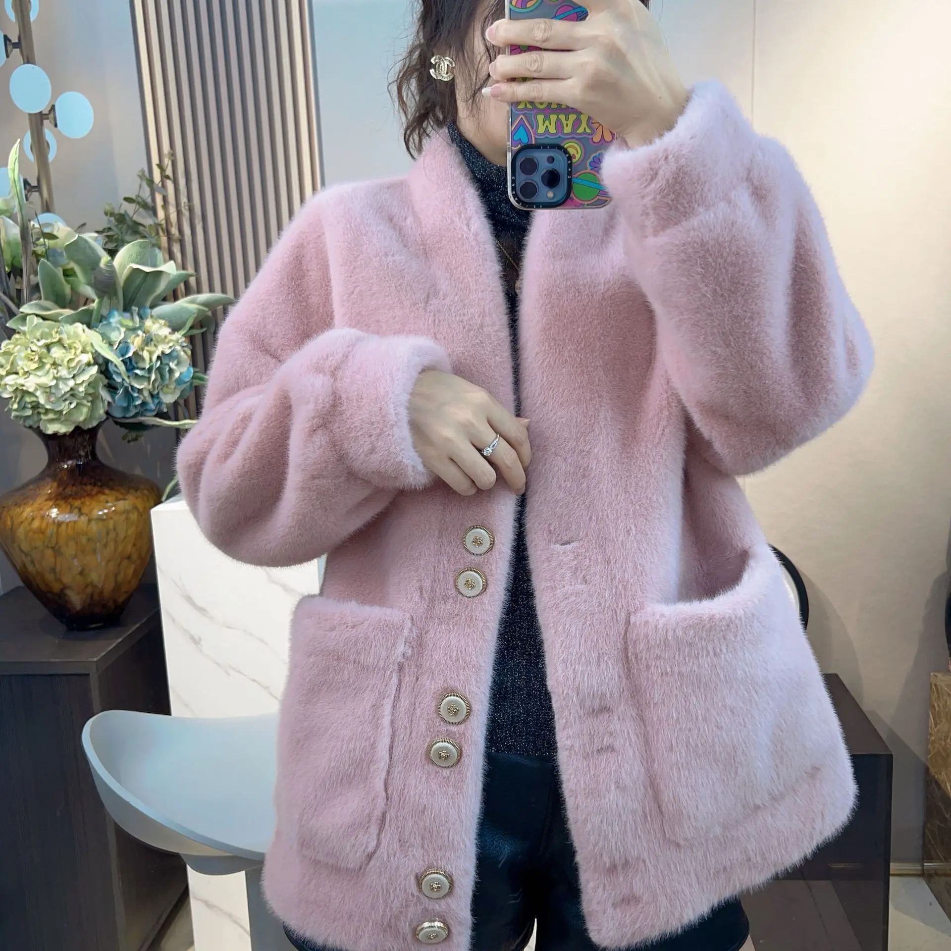 Luxury High-end Fur Coat Women Winter Warm Soft Faux Fur Jacket Single-breasted Pocket Long Sleeves Outerwear Fluffy Jacket Chic