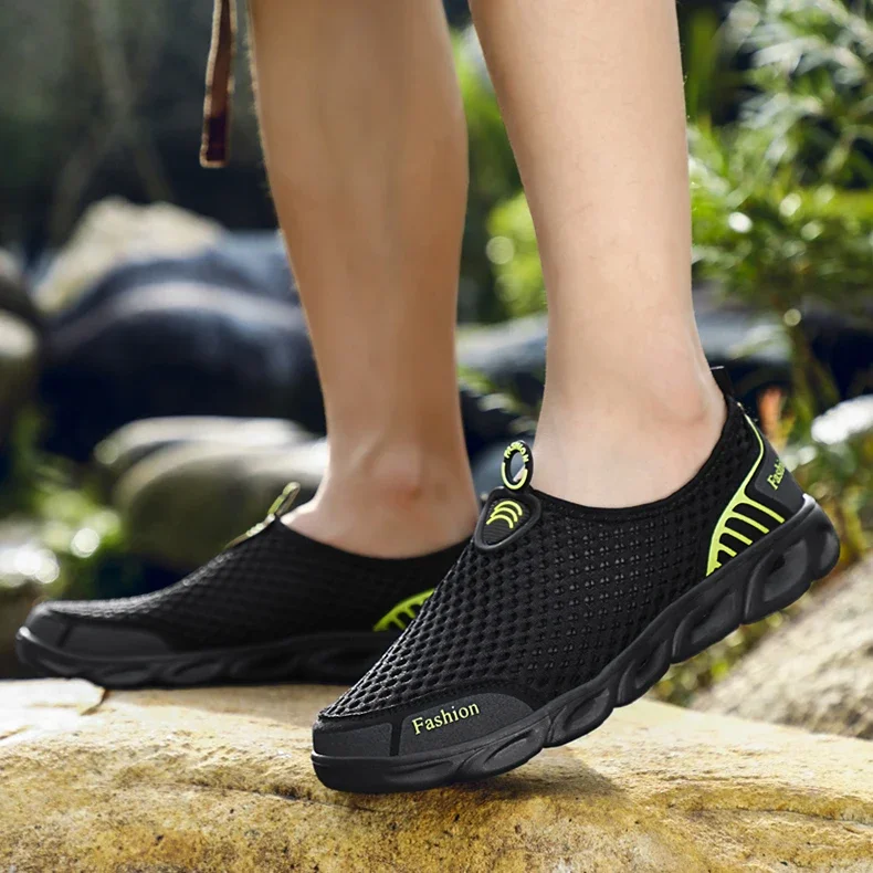 Men Sandals Quick-Drying Hiking Wading Shoes Outdoor Non-Slip Sneakers Breathable Men Aqua Shoes Summer Water Shoes Couple Flats