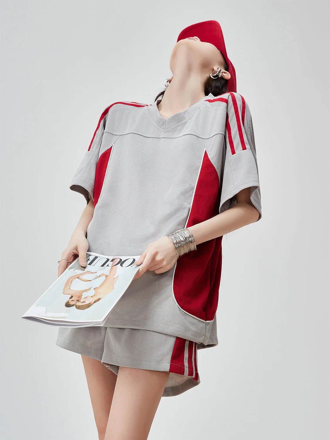 

Loose Short Sleeve V-Neck Sporty Two-Piece Set Women's Summer New Style Casual Fashion Shorts Pants Ensemble Polyester Fiber