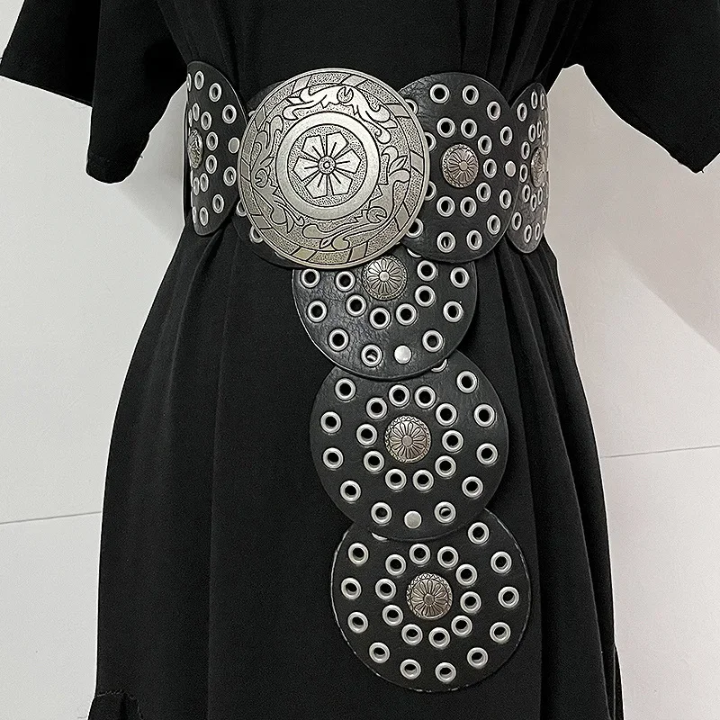 

9.5CM extra wide round hollow metal belt Fashion exaggerated Western cowboy style personality belt Retro women dress belt