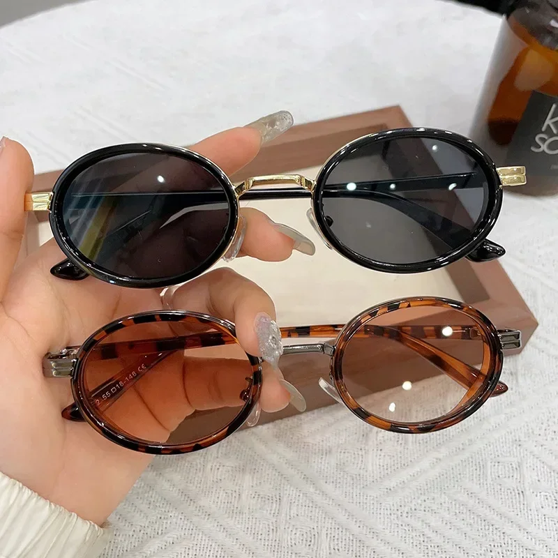 

New Retro Fashion Oval Metal Sunglasses Outdoor UV Sun Shades Eye Protection Goggles Women Men Small Frame Sun Glasses