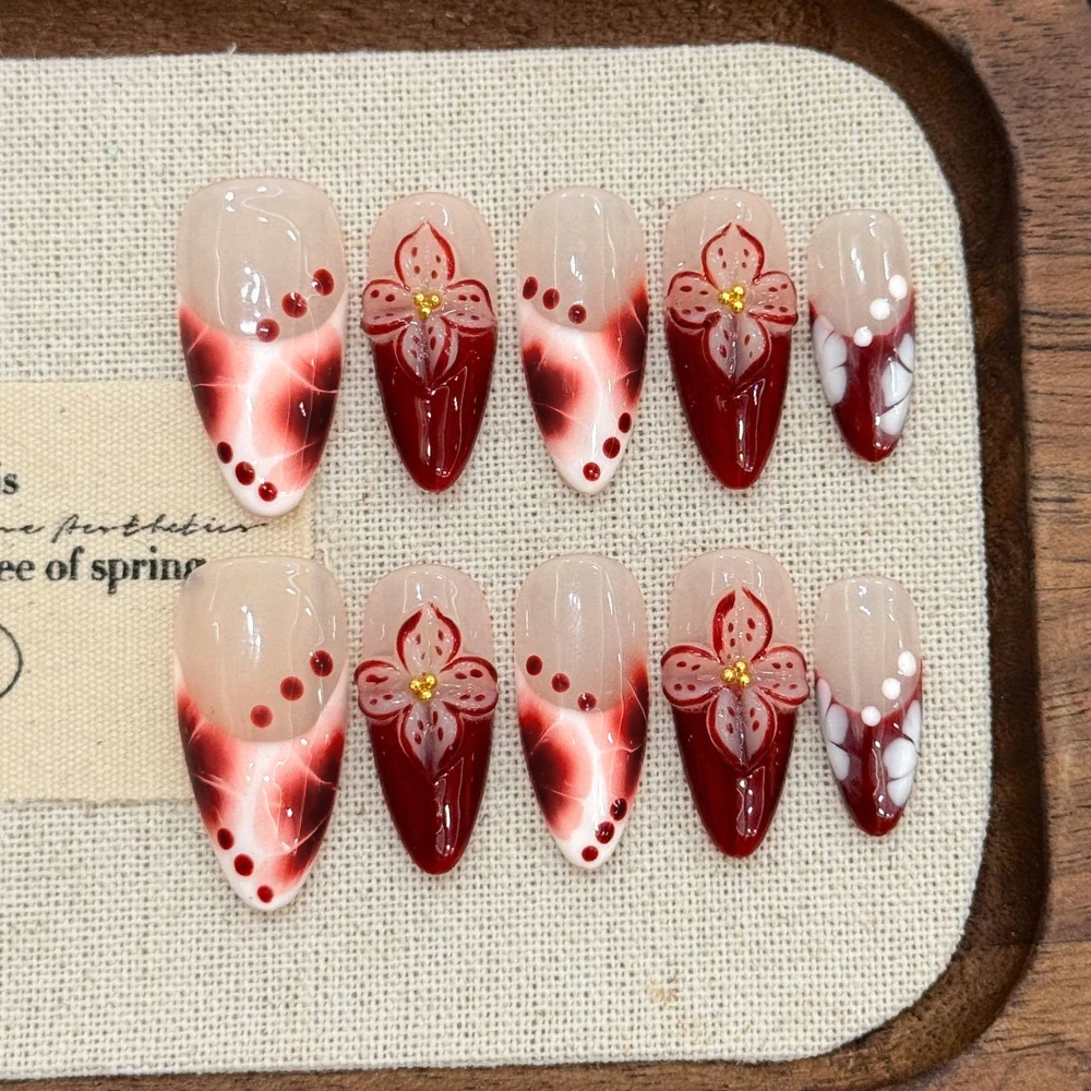 

Винно-красный французский миндаль Press On Nails Ручная работа с резными цветами Накладные ногти Носимые 3D Декор Ретро Роскошные накладные ногти 10 шт.