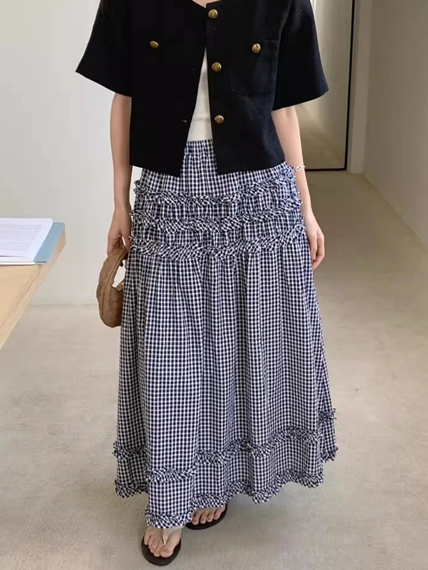 

Новое весеннее женское платье в корейском стиле с высокой талией и расклешенной юбкой, с воротником-халтером, в клетку, с эффектом омоложения, для повседневной носки