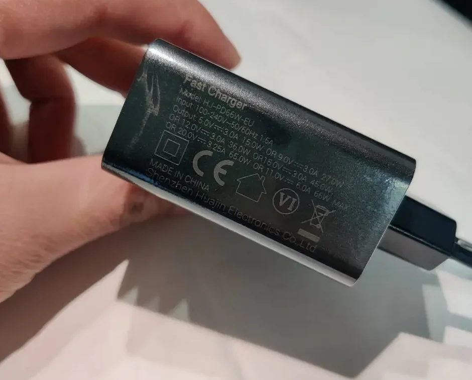 Quick Charge Power Adapter Voo - Phone Accessories Shop recensie en prijs