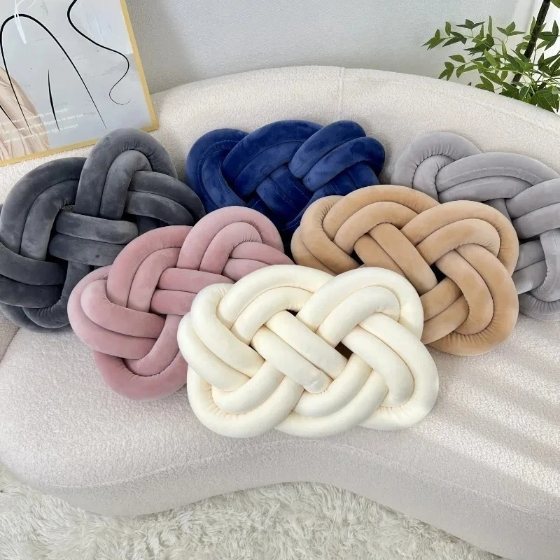 

Throw Pillow Soft Stylish Knotted Geometric Design for Sofa and Bedroom Decor Decorative Couch Pillow