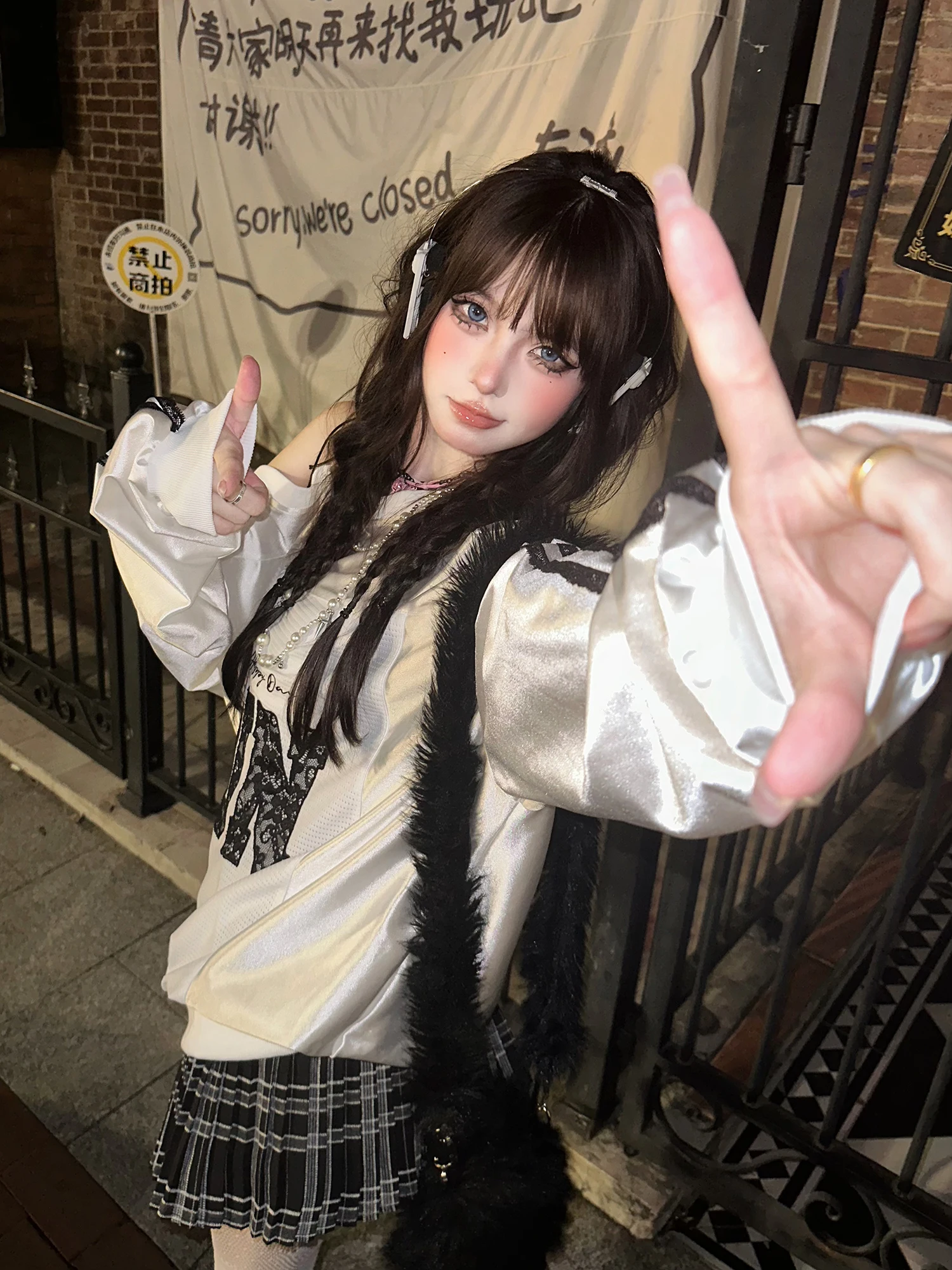 High Quality Hot Selling Wholesale Lace Sloping Shoulder Baseball Jacket Hoodie Women Loose Sports Top T-shirt Kawaii Aesthetic
