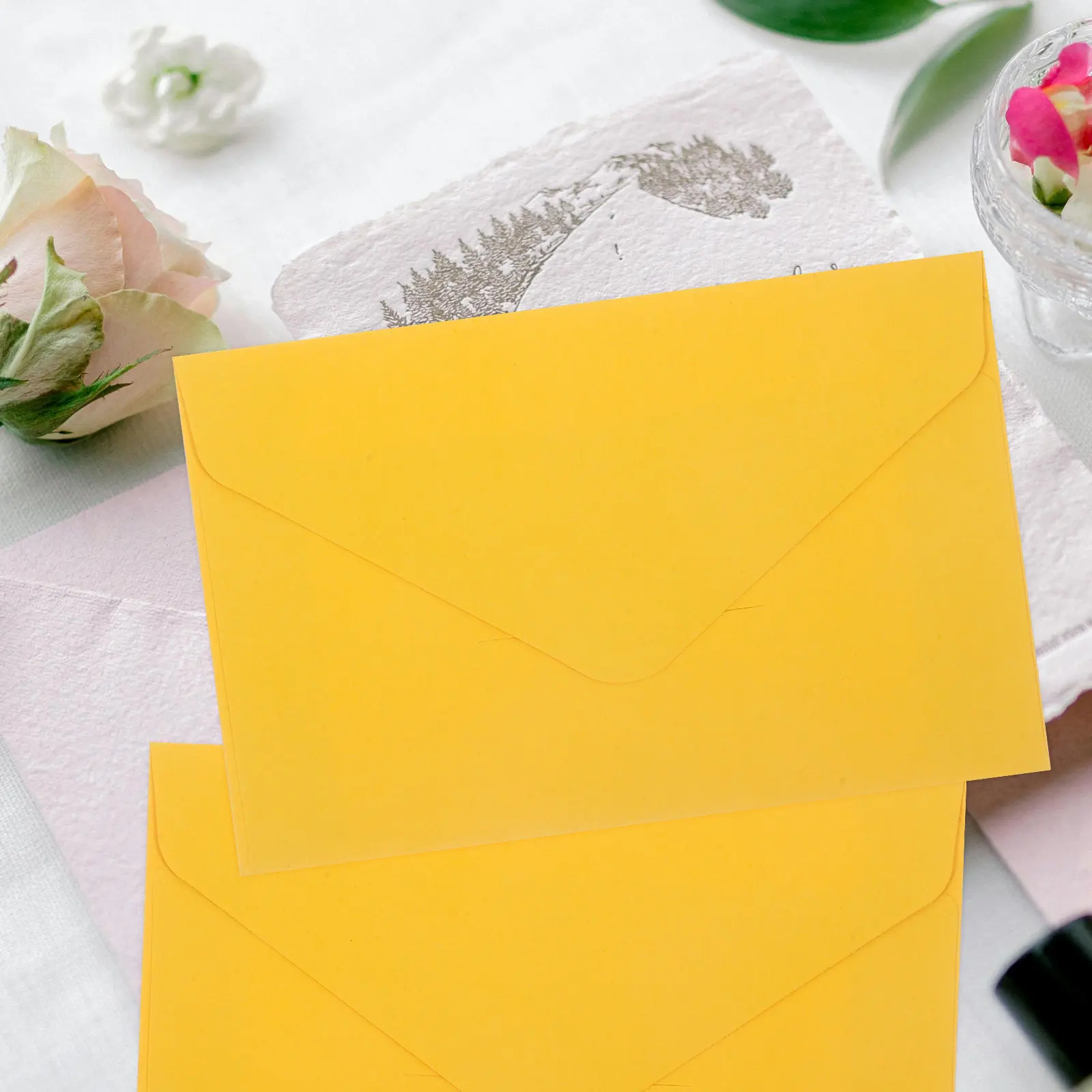 

100Pcs Decorative Gold Mini Envelopes Wedding Invitations Multi-Function Greeting Cards Wedding Invitations Envelopes
