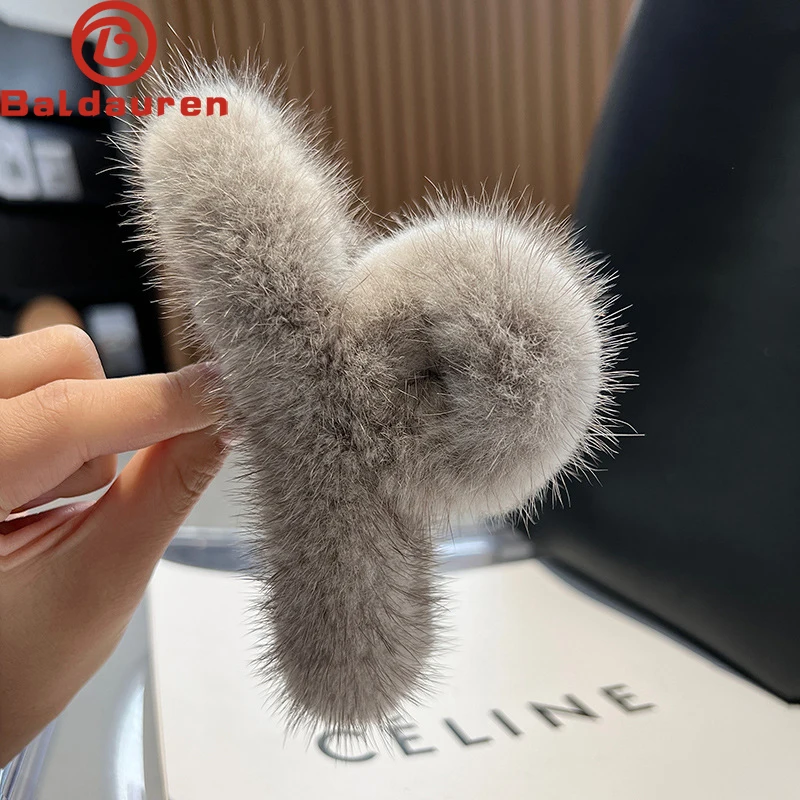 

New Real Mink Fur Barrettes Winter Fluffy Hair Claw Elegant Acrylic Hairpins Clip Crab Headwear for Women Girls Hair Accessories