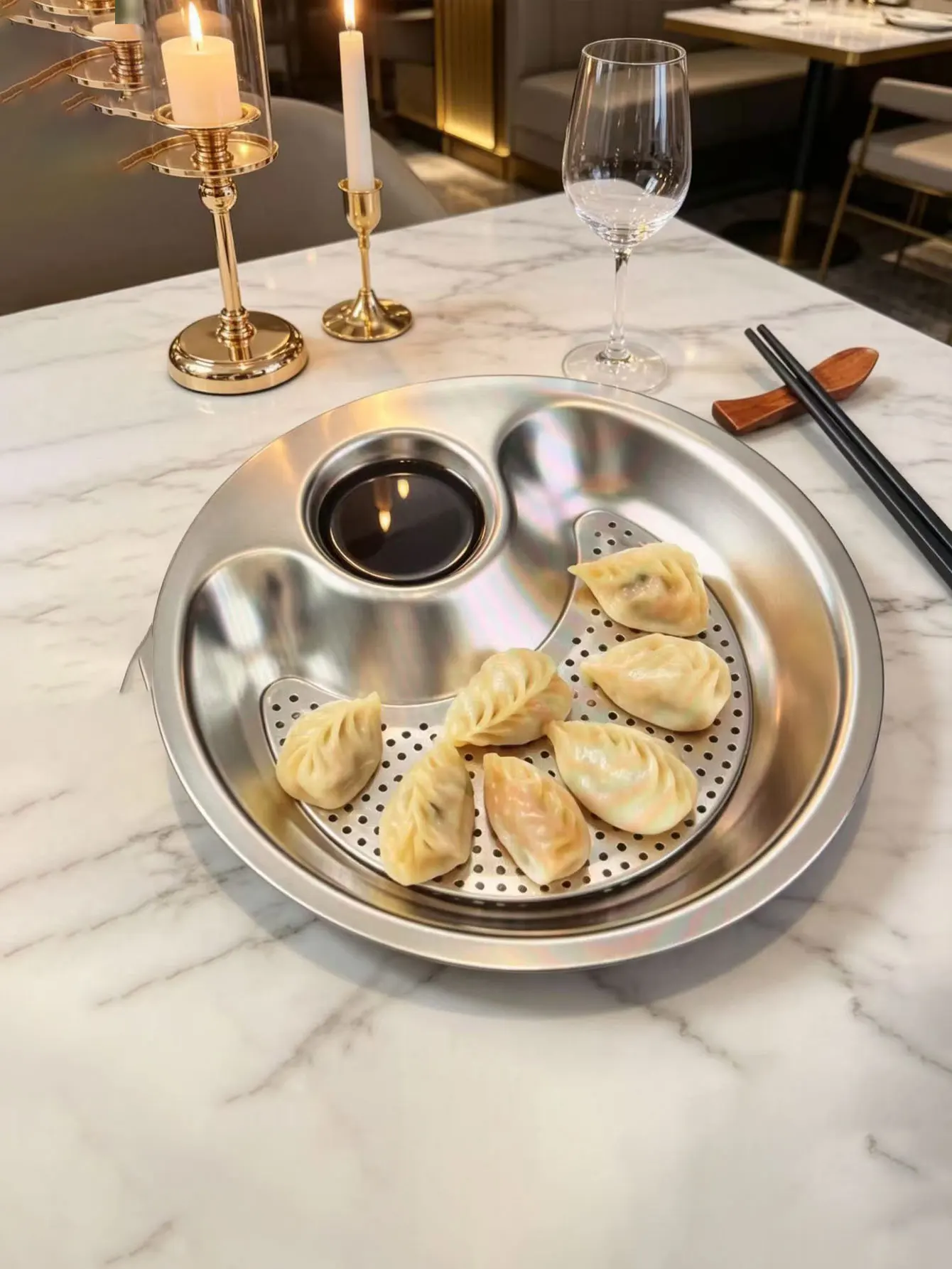 Stainless Steel Dumpling Plate for Home Use, Two-Compartment Dinner Plate, Round Plate, Draining Plate with Vinegar Dish, Snack Plate, Dish Plate, Double-Layer Plate, 1 Piece