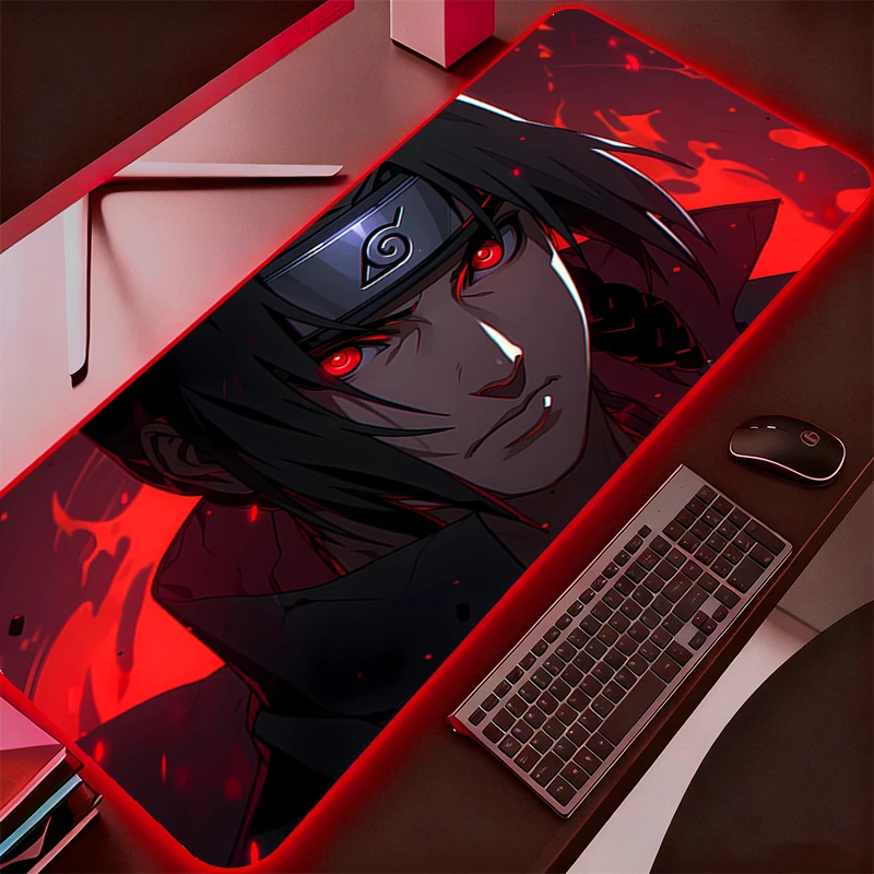 Podkładka pod mysz LED Anime N-naruto Itachi Uchiha Akcesoria do gier Podkładka RGB dla graczy Komputer PC Klawiatura Mata na biurko Podświetlana