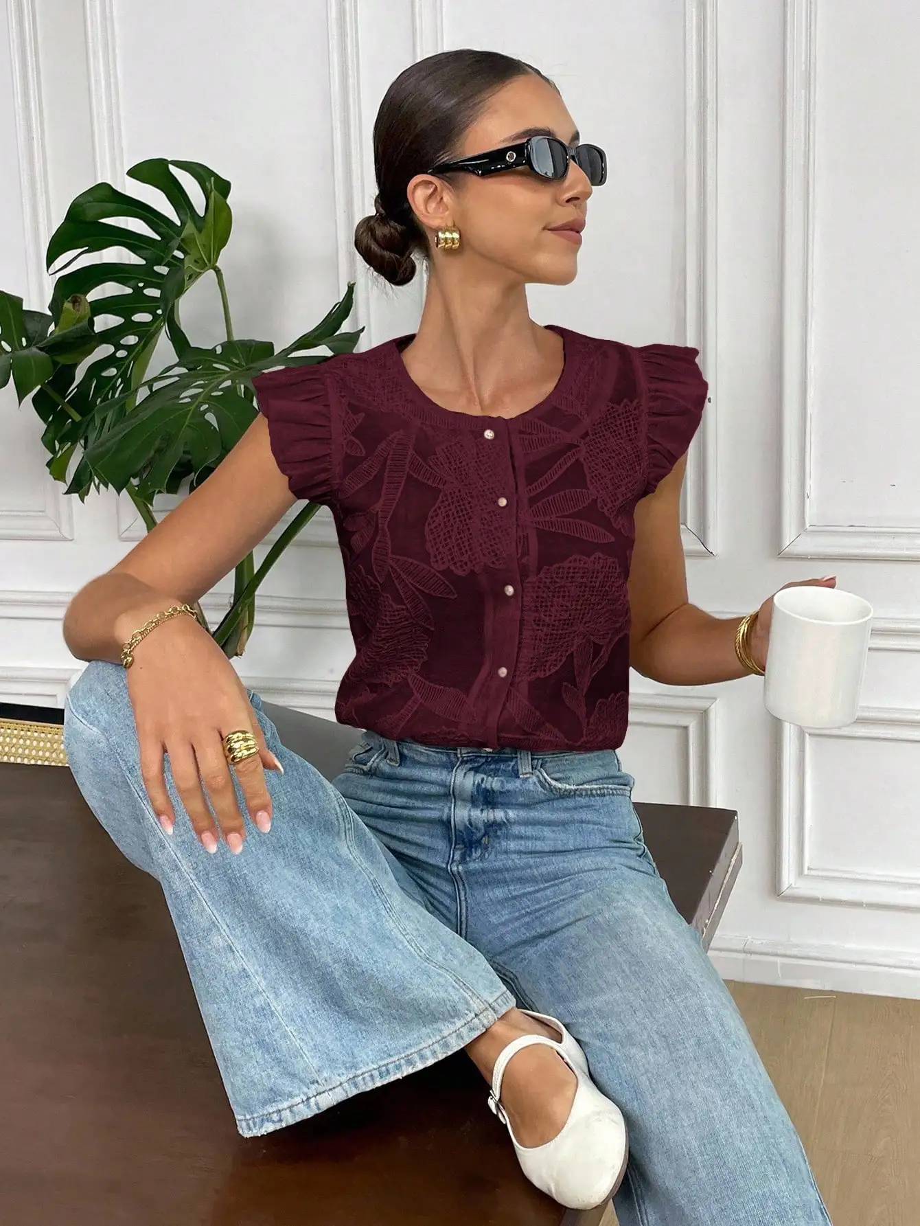 

Женская блузка с цветочным жаккардовым узором, рюшами, короткими рукавами и пуговицами, бордовая, повседневная