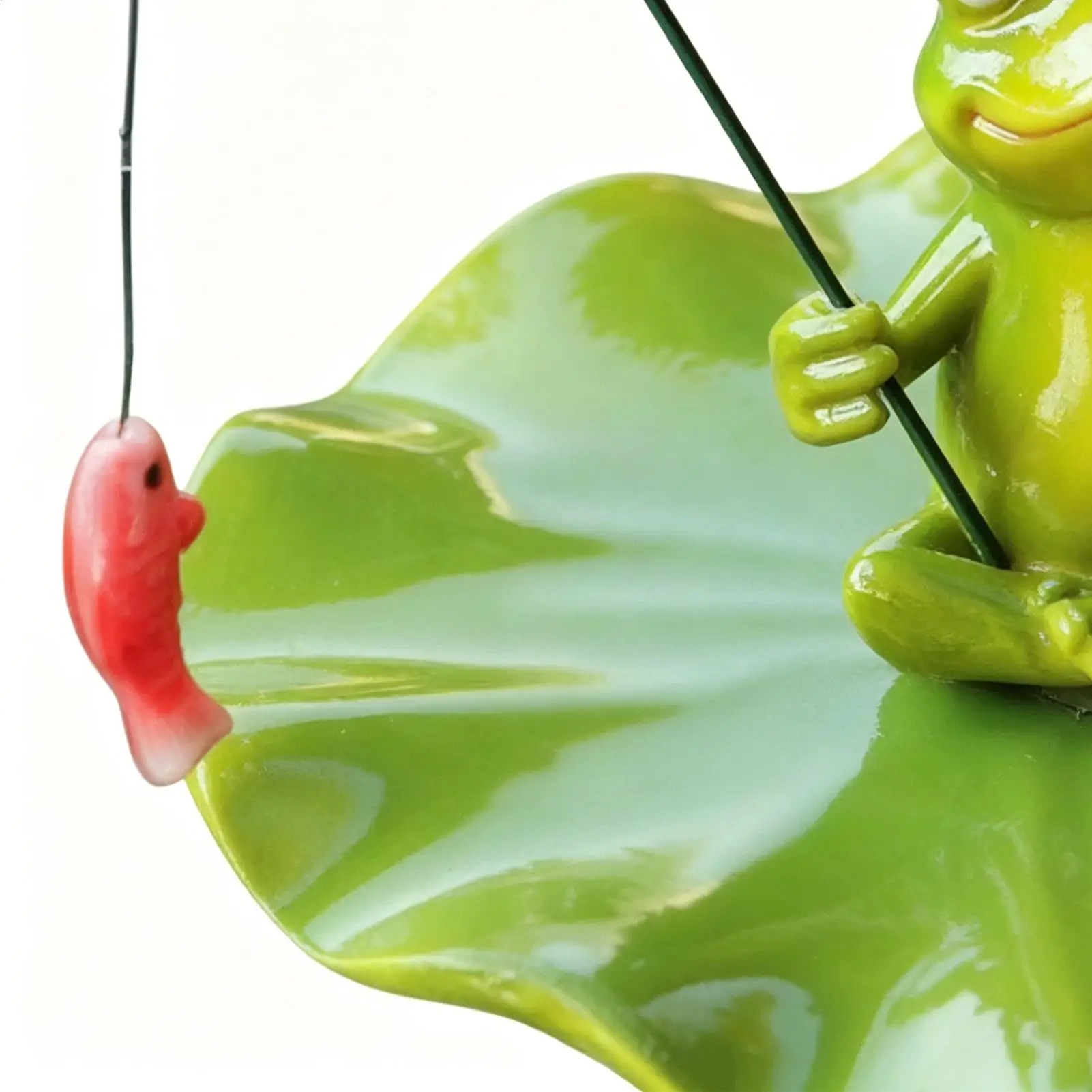 Pond Decor Waterproof Cute Realistic Frog Fishing Design Ornaments With Lily Pad Floating Pond Accessories For Garden Yard Patio