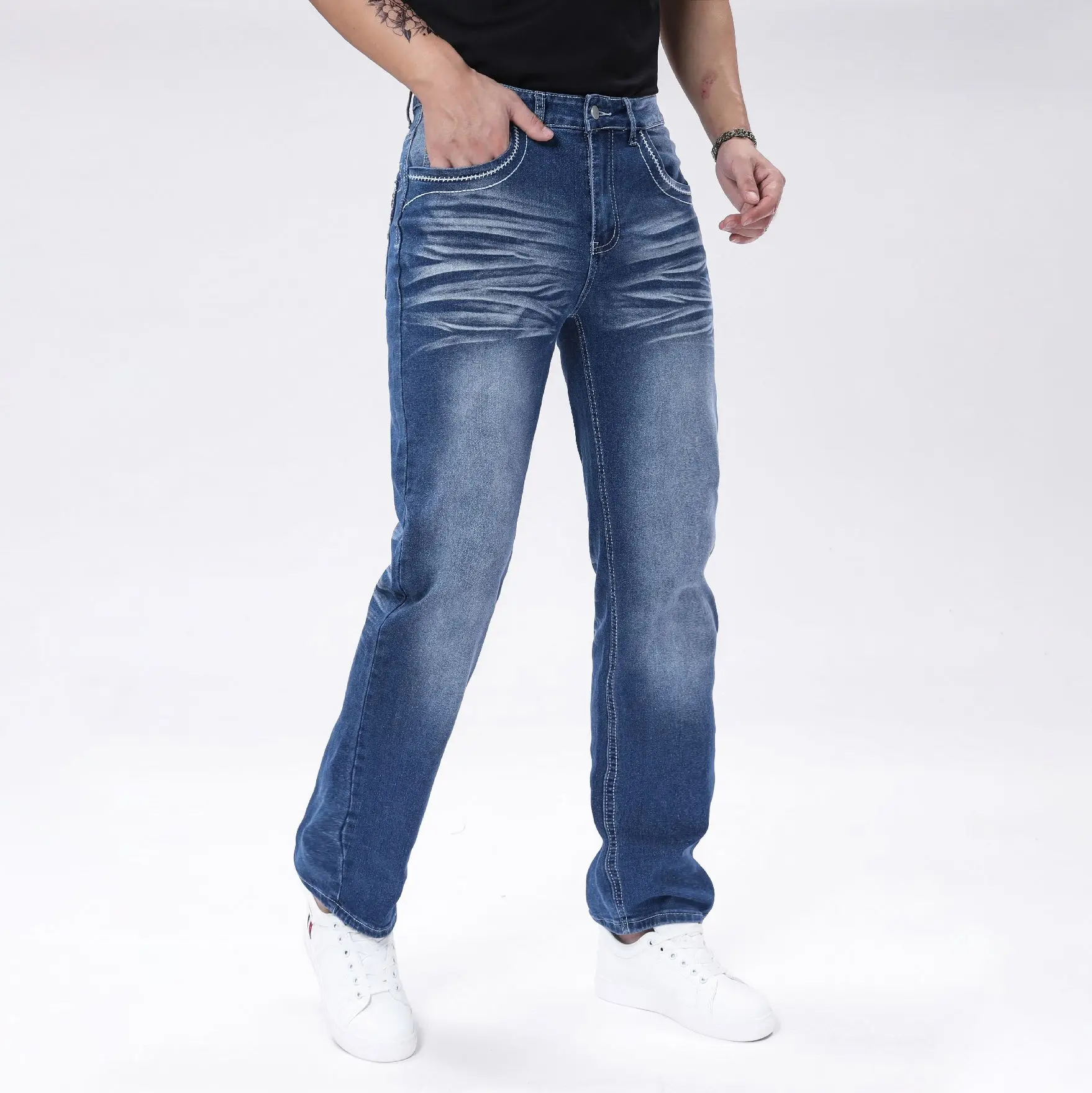 بنطال جينز رجالي جديد قابل للتمدد ومريح من قماش الدنيم بأرجل مستقيمة مع شعيرات قطة زرقاء مطرزة بقصة ضيقة على الجيب الخلفي