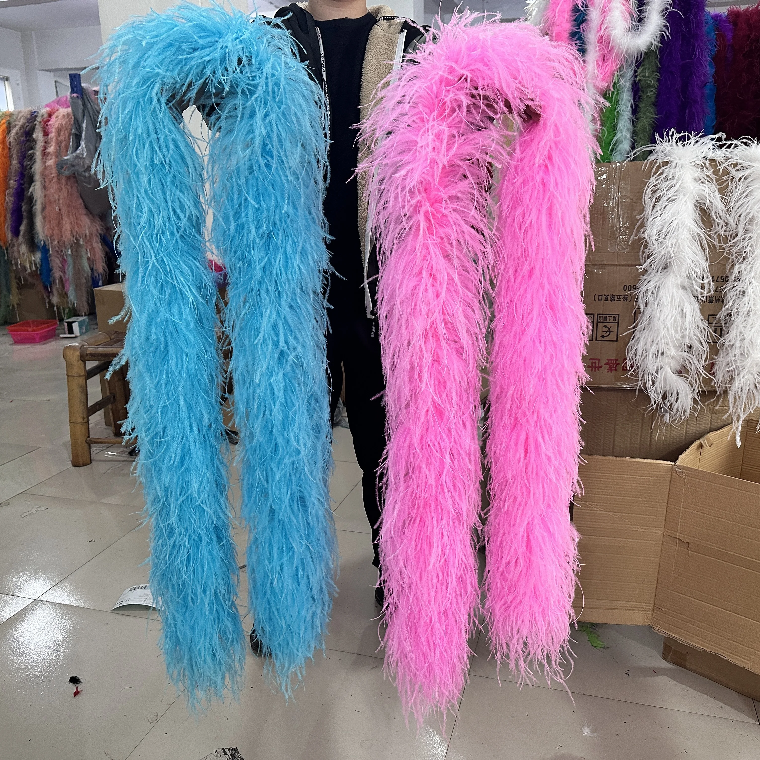 

6 8 10PLY Thick Ostrich Feathers Boa 1M 2M Ostrich Boa Scarf Fluffy Feather Trim for Clothig Wedding Dress Decor plumas Shawl