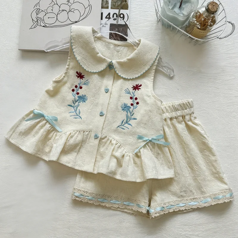 Girls' Heart-Shaped Button Ribbon Bow Sleeveless  Top and Shorts Two-Piece Set