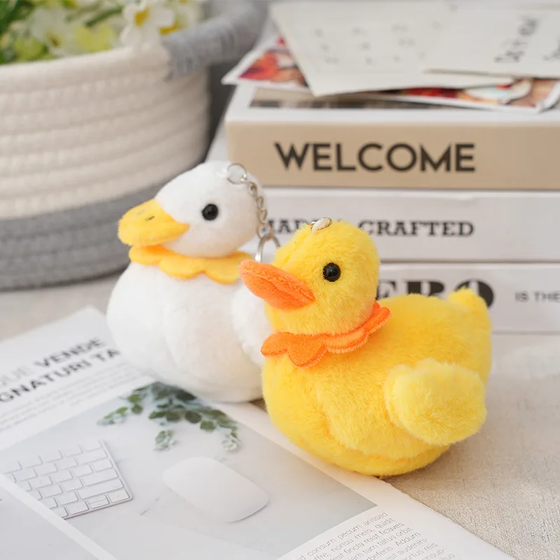 1 pçs 12cm bonito pato brinquedo de pelúcia chaveiro saco decorativo pingente boneca dos desenhos animados pato amarelo pelúcia boneca brinquedo presentes das crianças