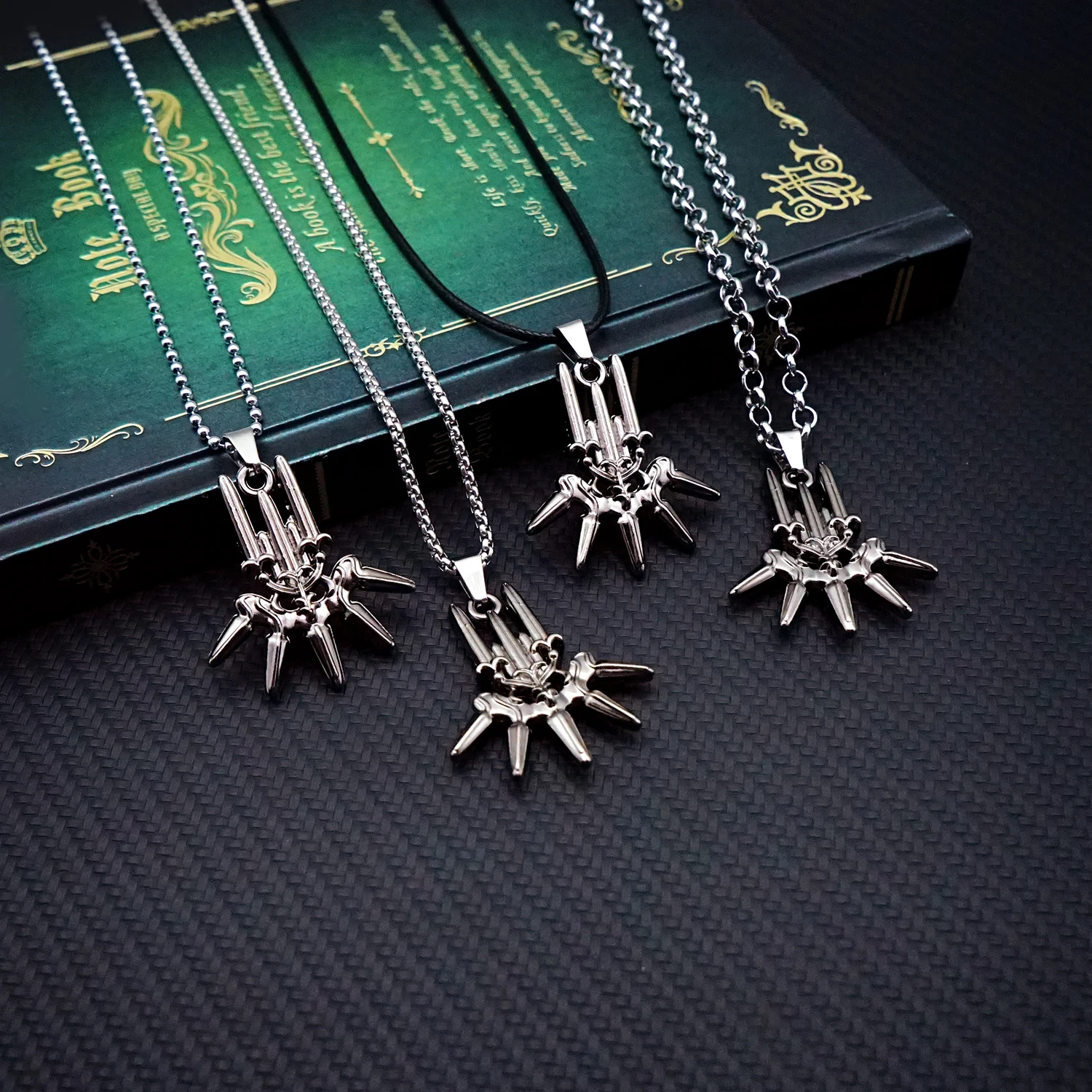 Anime NieR Automata YoRHa No.2 Type B 2B Necklaces & Pendants YoRHa Logo Metal Necklaces Game Cosplay Accessories Figure Gifts