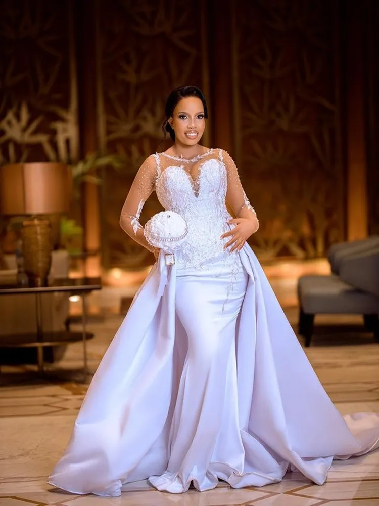 Dostosowana suknia ślubna z prześwitującą szyją, afrykańską koronką i aplikacjami z odpinanym trenem Robe De Mariée, satynowa suknia ślubna z pełnymi rękawami