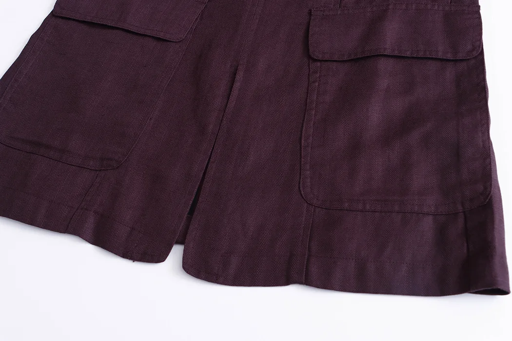 Sommerliche Damen-Weste in einfarbigem Design mit Rundhalsausschnitt und Schlitz vorne, ärmellos. – Detail 33