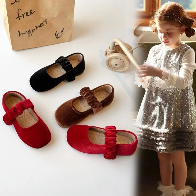 2026 Fashion Baby Girls Princess Leather Shoes Shallow Velvet Infant Toddler Children Non Slip Dance Shoes Soft Sole Flat Shoes