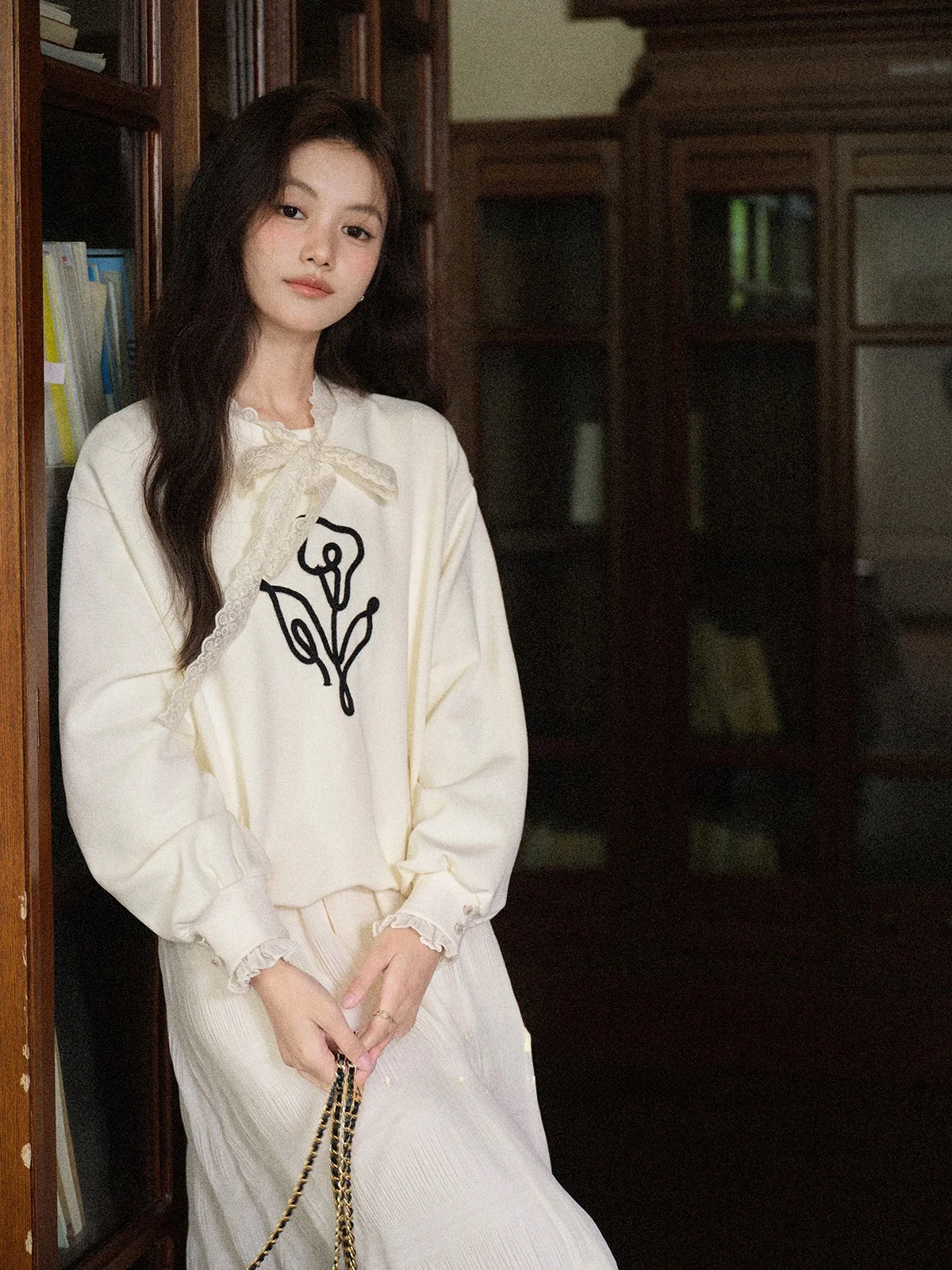 Elegant Embroidered round Neck Sweatshirt Loose Fit Overhead Style for Women in Charming Peach Color by Deer Southward