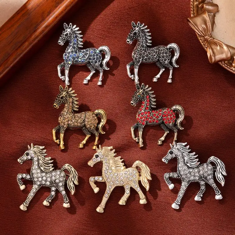 Classic Rhinestone Horse Brooches For Women Zodiac Animal Lapel Pins Casual Party Accessories New Year Gifts Friends