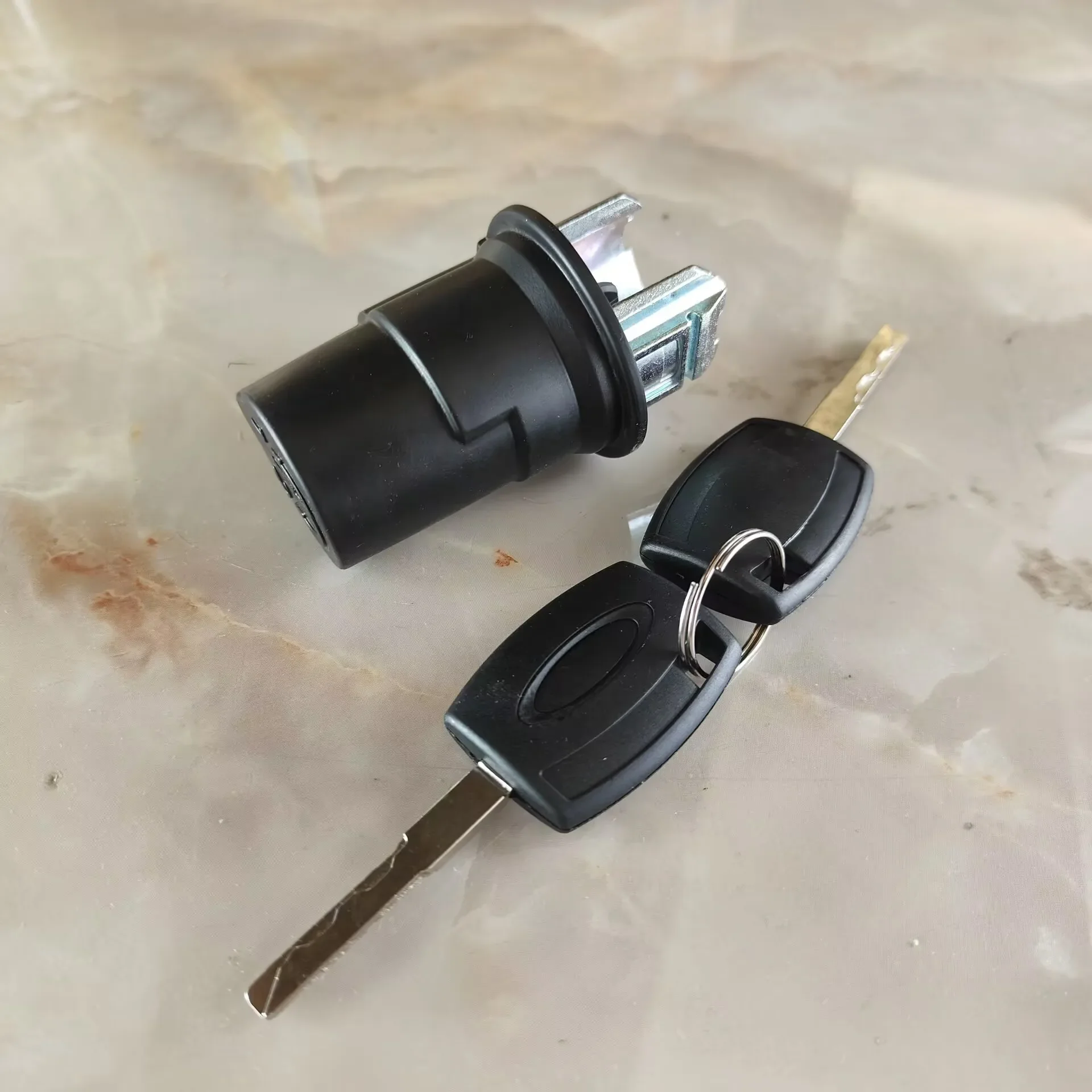 For Ford Transit / Tourneo Custom 2012-2019, Engine Hood Lock Set w/ 2 Keys OEM 1907042 / 1926225, Direct Fit. 5