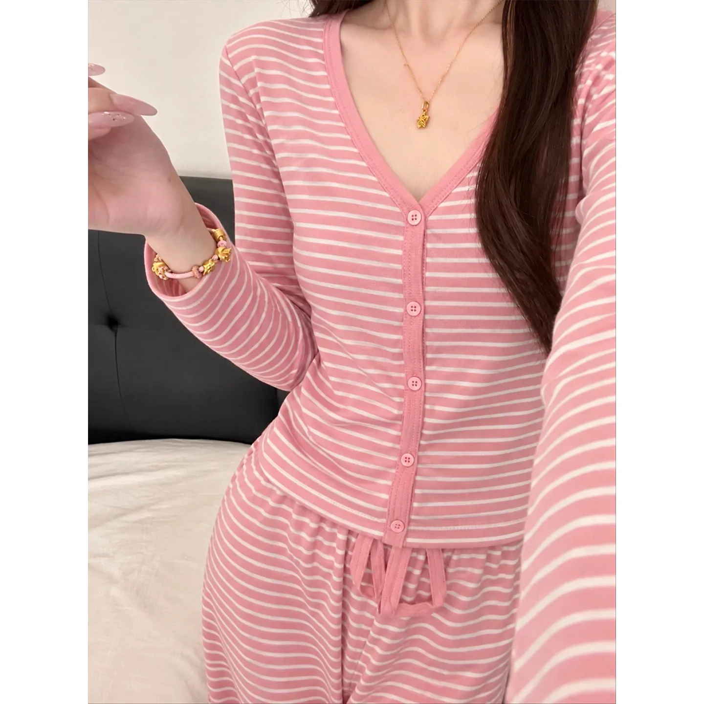 Women's Striped Long Sleeved Long Pants Pajama Set Spring and Autumn V-neck Breathable Close Fitting Pajama Home Suit Set