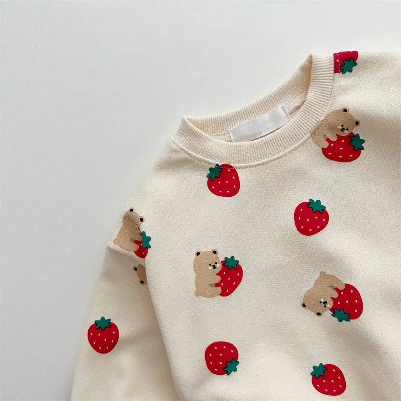 2024 New Spring Autumn Baby Cartoon Strawberry Bear Pattern Clothing Set Girls Long Sleeve Tops And Pants 2 Pieces Suit Clothes