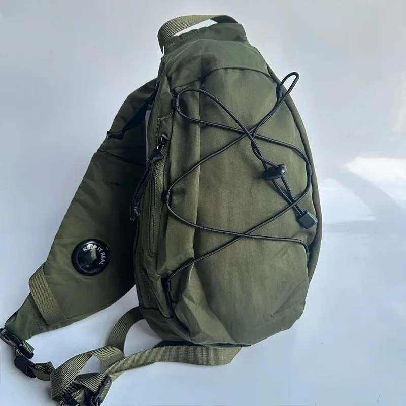 سعة كبيرة جديدة للرجال عادية متعددة الاستخدامات شخصية الرياضة في الهواء الطلق النايلون حقيبة كروسبودي حقيبة كتف واحدة