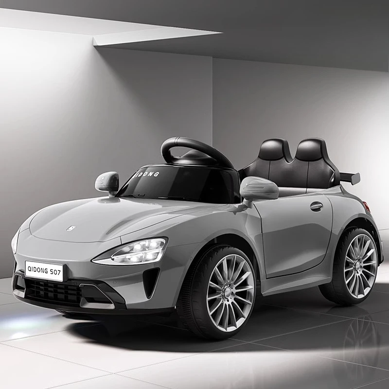 ‌ Elektryczny samochodzik na akumulator 4WD z ukrytym wysuwanym uchwytem i podwójnymi silnikami. Wysokowydajny pojazd zdalnie sterowany