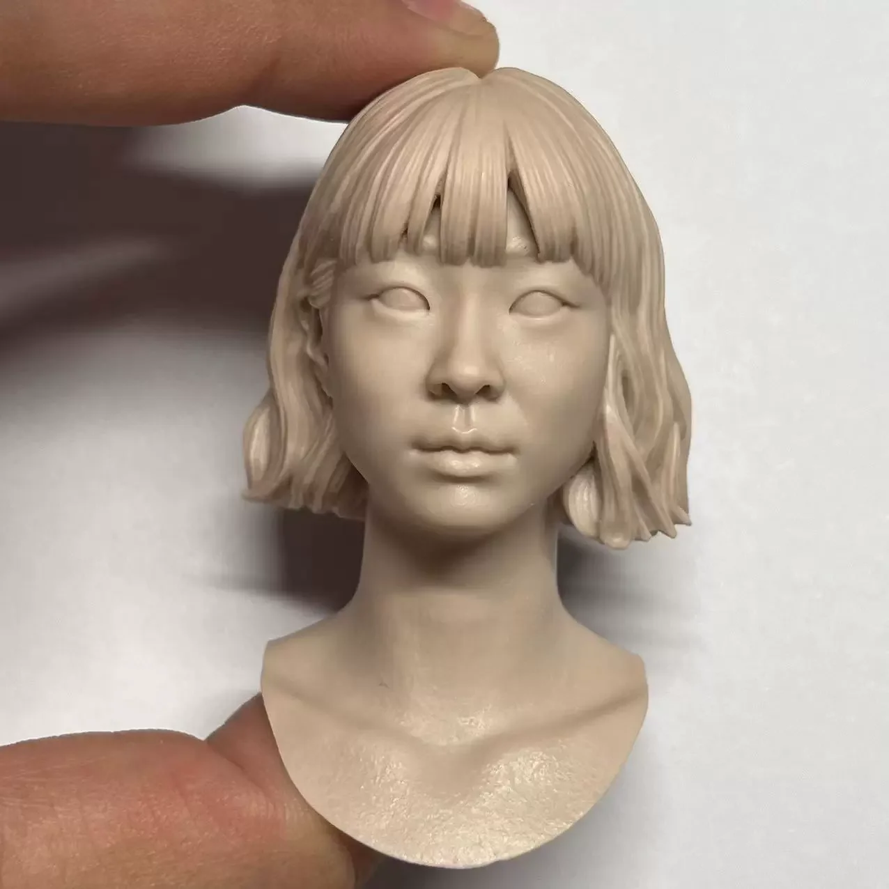 

Kim Da Mi SOuth Korea Female Head Carving Sculpt 김다미 Star DOll Unpainted Orignal Model 1/6 Scale Action Figure Soldier Toys