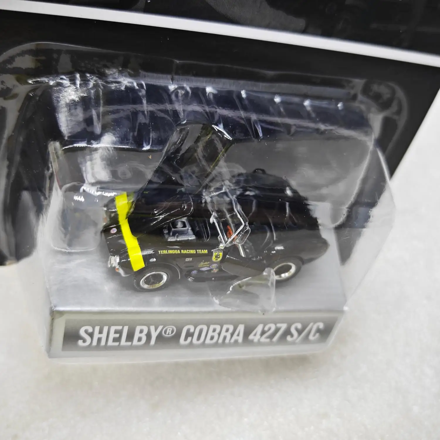 

Коллекционная модель автомобиля ACME 1:64 SHELBY COBRA 427 S/C Black SC-707 из литого сплава