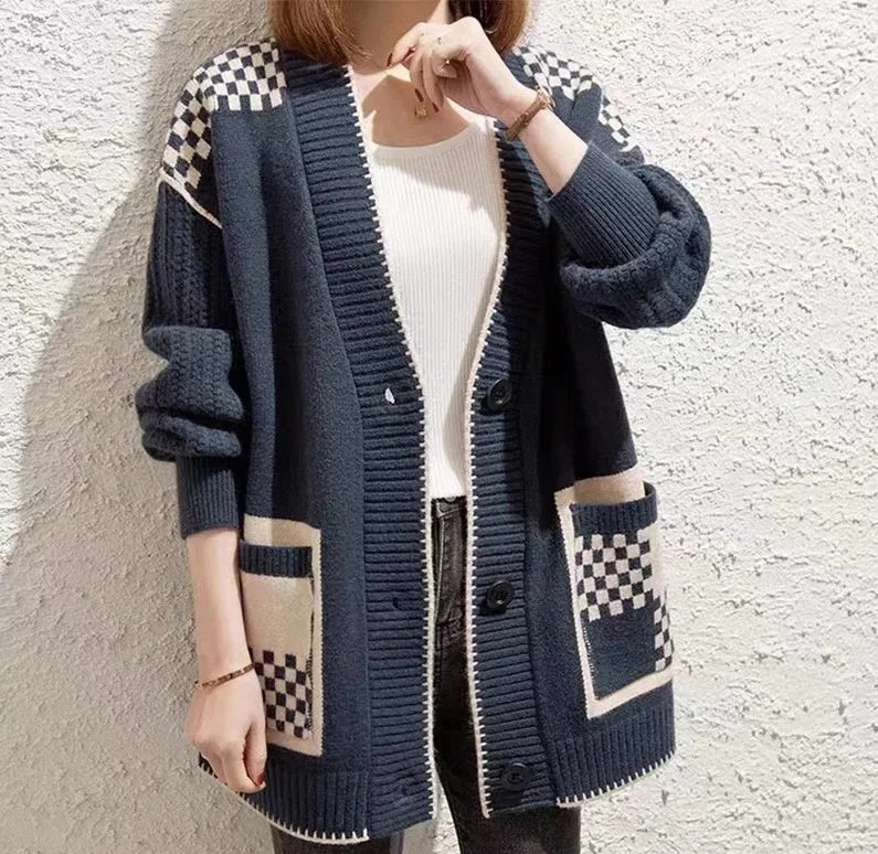 

Women V-Neck Buttons Up Cardigan Sweater Fall Winter Plaid Patchwork Coat With Pockets Long Sleeve Office Casual Sweater