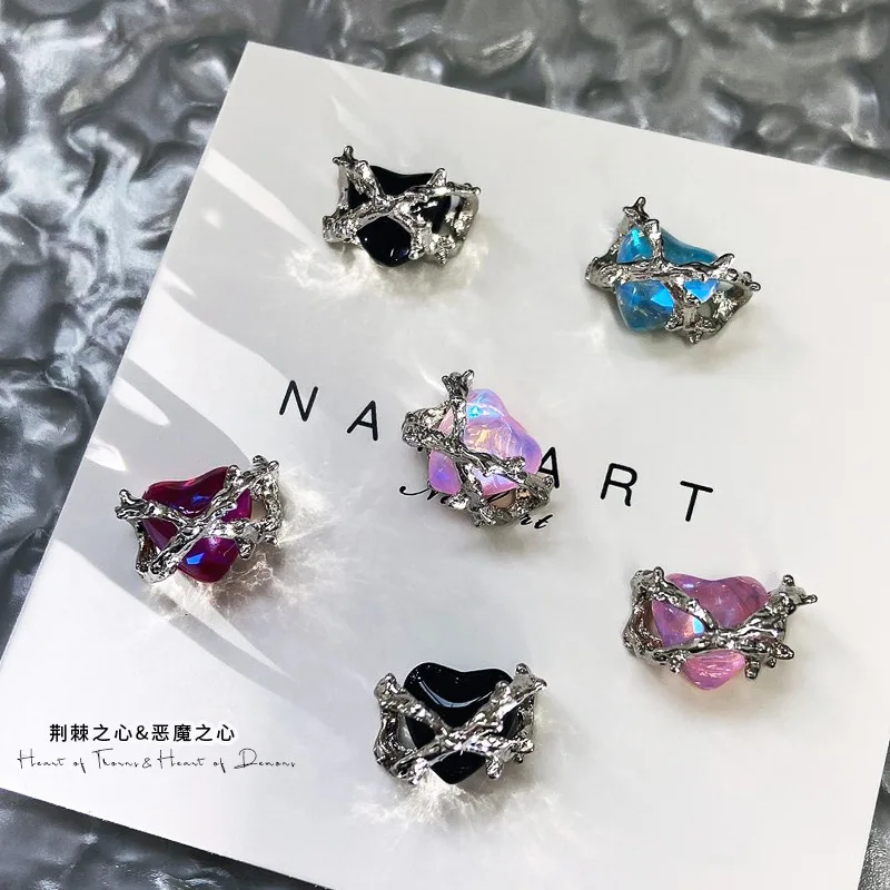 네일 아트 펑크 하트 합금 크리스탈 라인석, 네일 아트 장식 매니큐어 금속 액세서리, 10x14mm 디자인 참, 10 개