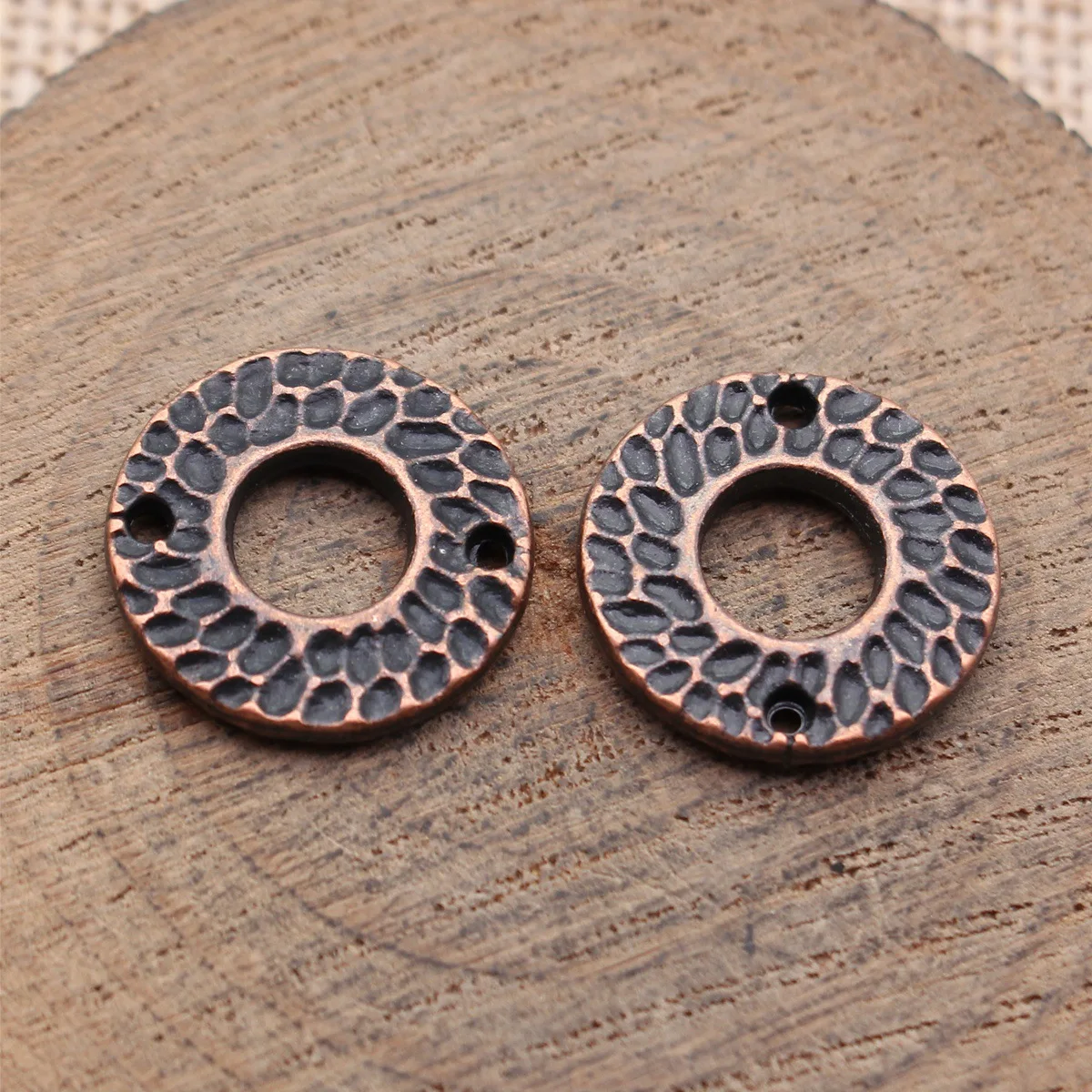 10pcs 17x17mm Antique Copper Color Hammer-Patterned Circle Connector DIY Jewelry Findings Supplies