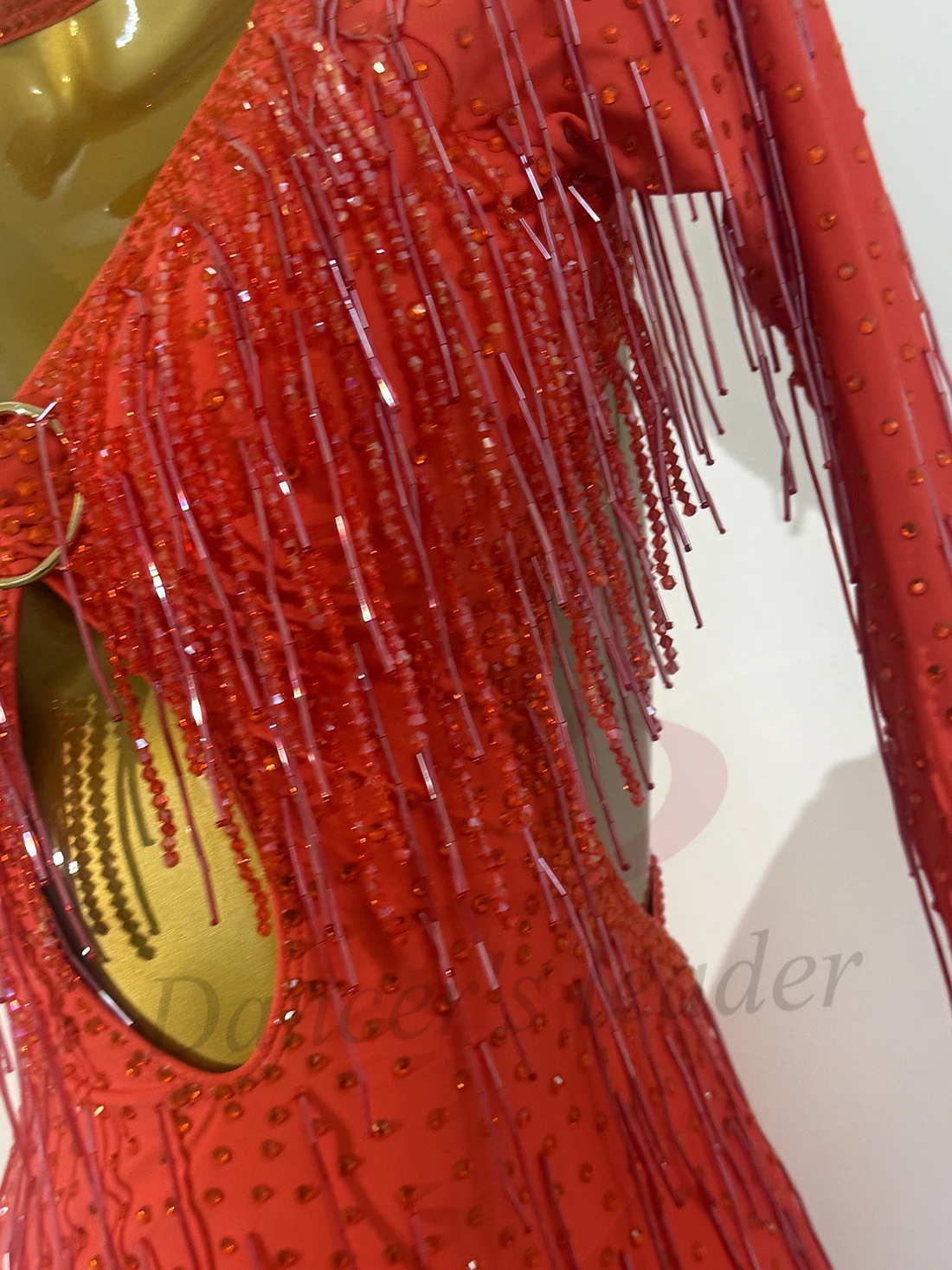 ชุดเต้นลาติน AB Stone สำหรับผู้หญิง ผู้ใหญ่ และเด็ก งานสั่งตัดระดับไฮเอนด์ สีแดงประดับลูกปัด ลายเพชร แถบพู่สีดำ ชุดเต้นซัมบ้า