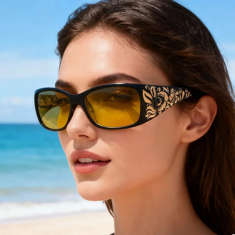 

Y2K Retro Pattern Women's SunglassesFashion Diamond Inlaid SunGlasses FemaleTrendy Personality Shades ForBeachTravel Street Shot