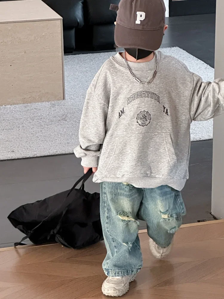 

Children's casual jeans 2024 boys' spring new perforated children's fashionable casual pants, trendy children's denim pants