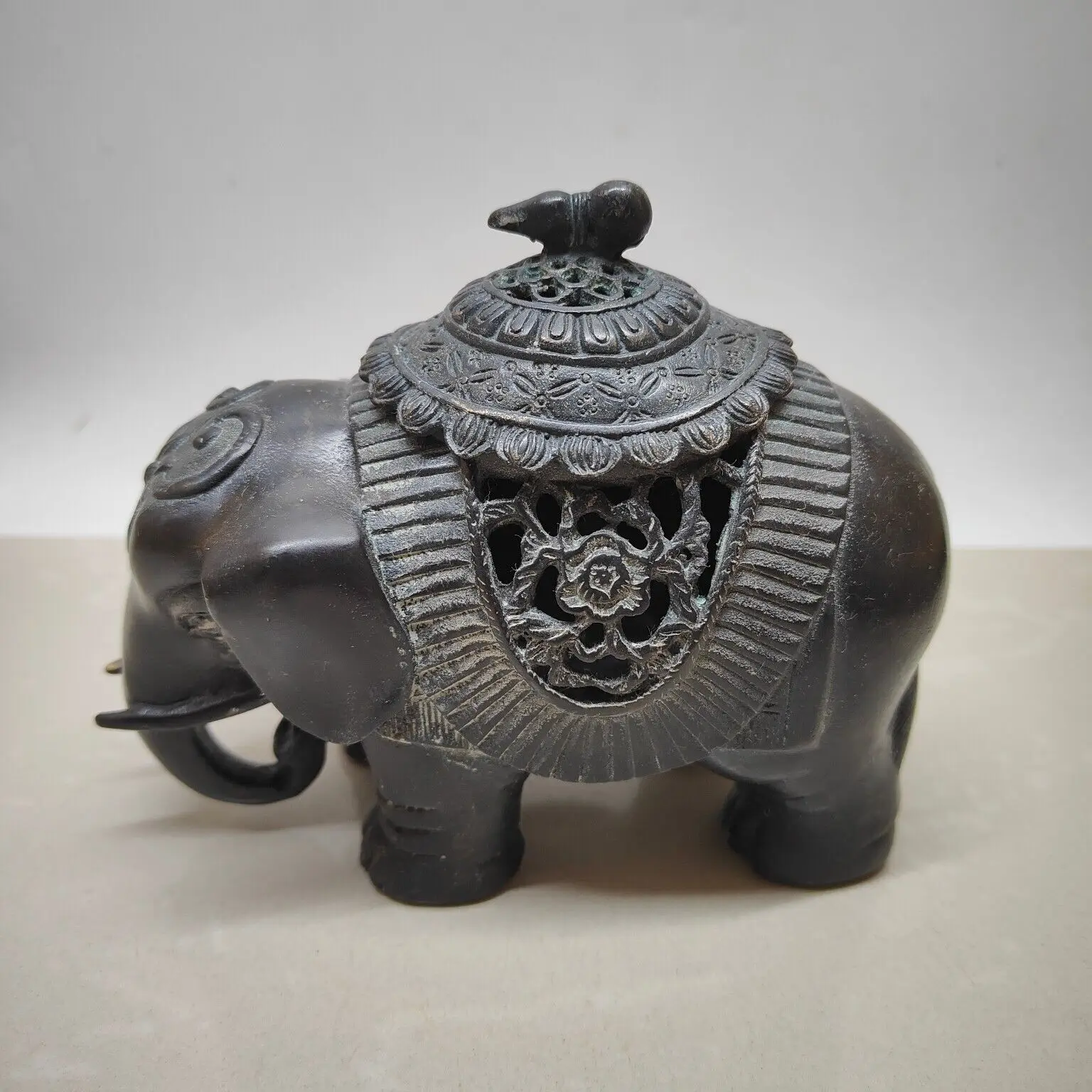 

Collectible Chinese Copper Bronze Elephant Statue Incense Burner 124793