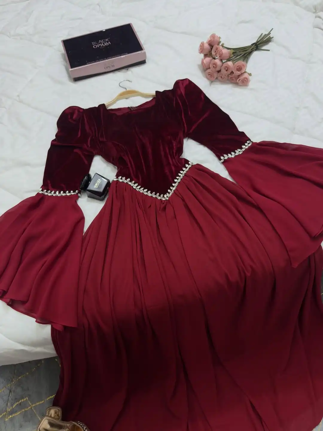 

New Design Elegant O Neck Beading Crystal Draped Ruffles Velvet A Line Evening Prom Formal Party Dress