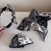 1/3pcs Retro printed high-end clip with triangular grip, new shark retro headband, square scarf, headband, hair accessory
